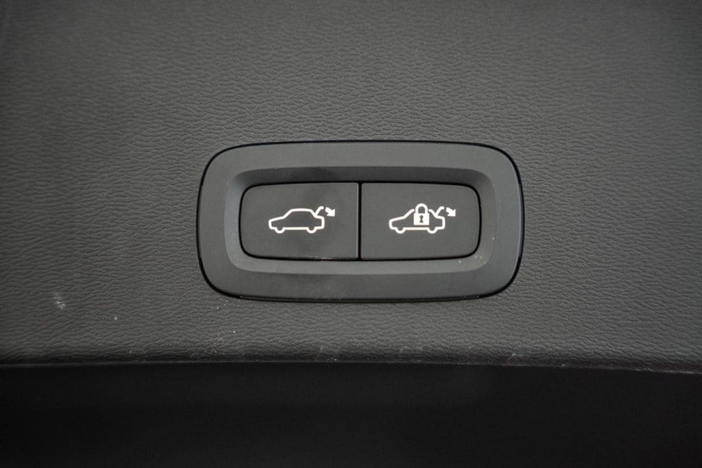 2023 Volvo XC40 Plus - Photo 10
