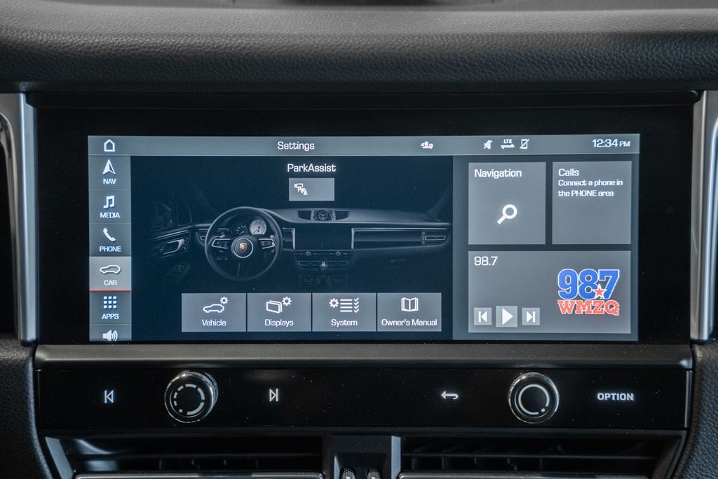 2022 Porsche Macan Base - Photo 20