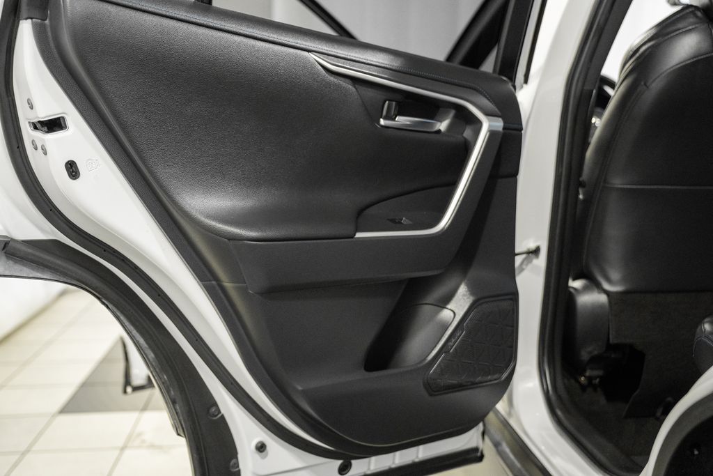2024 Toyota RAV4 XSE - Photo 30