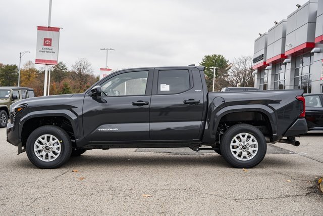 2025 Toyota Tacoma SR5 photo 4