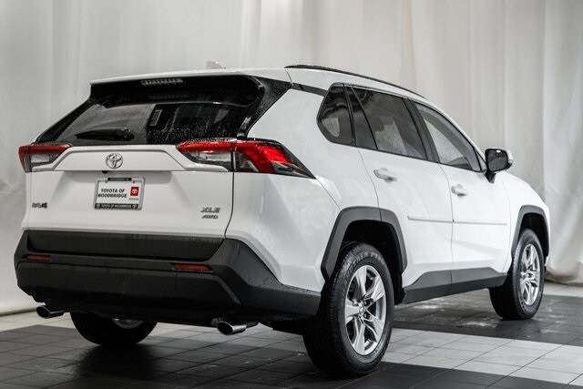 2024 Toyota RAV4 XLE photo 4