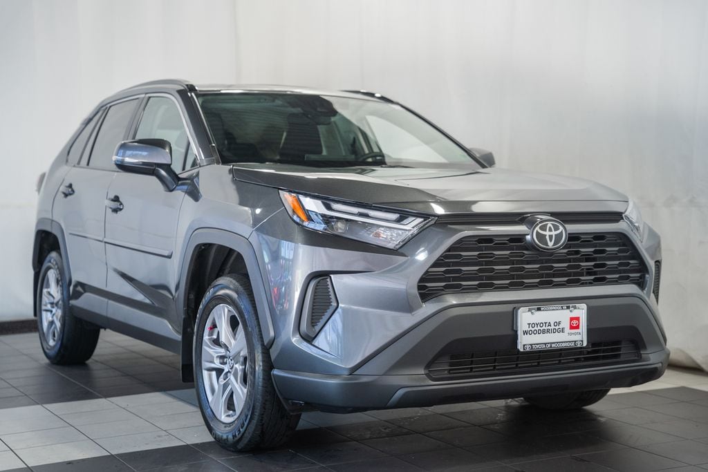 2024 Toyota RAV4 XLE AWD's photo