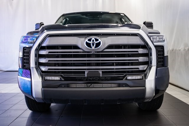 2023 Toyota Tundra Limited photo 2