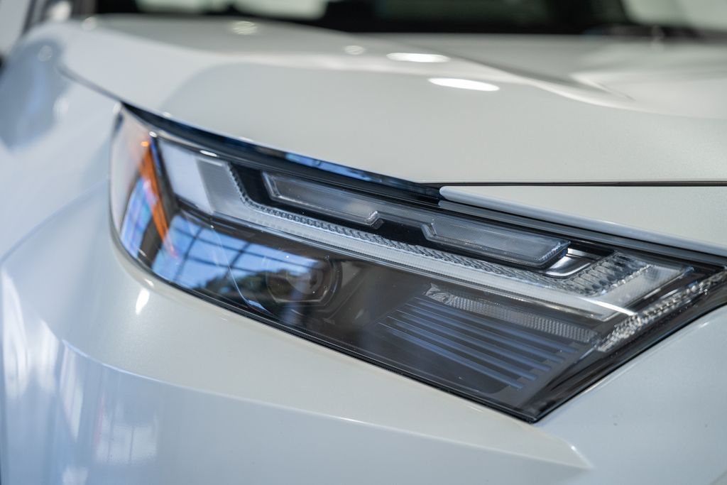 2024 Toyota RAV4 XSE - Photo 10