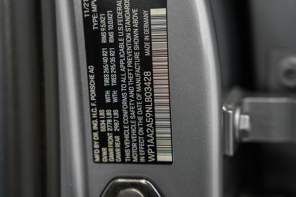 2022 Porsche Macan Base - Photo 41