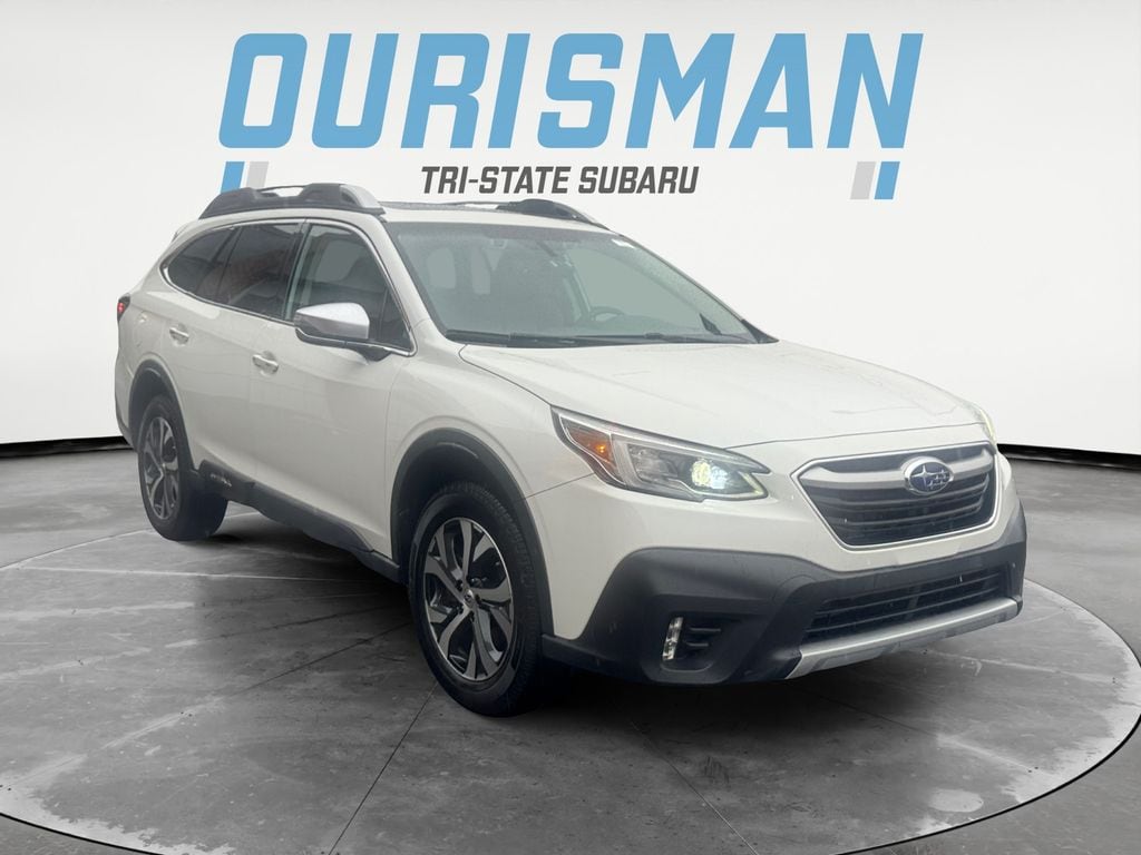 2022 Subaru Outback Touring's photo