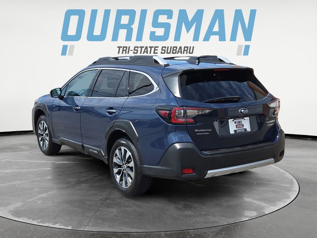 2024 Subaru Outback Touring photo 3