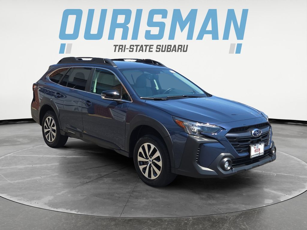 2024 Subaru Outback Premium's photo
