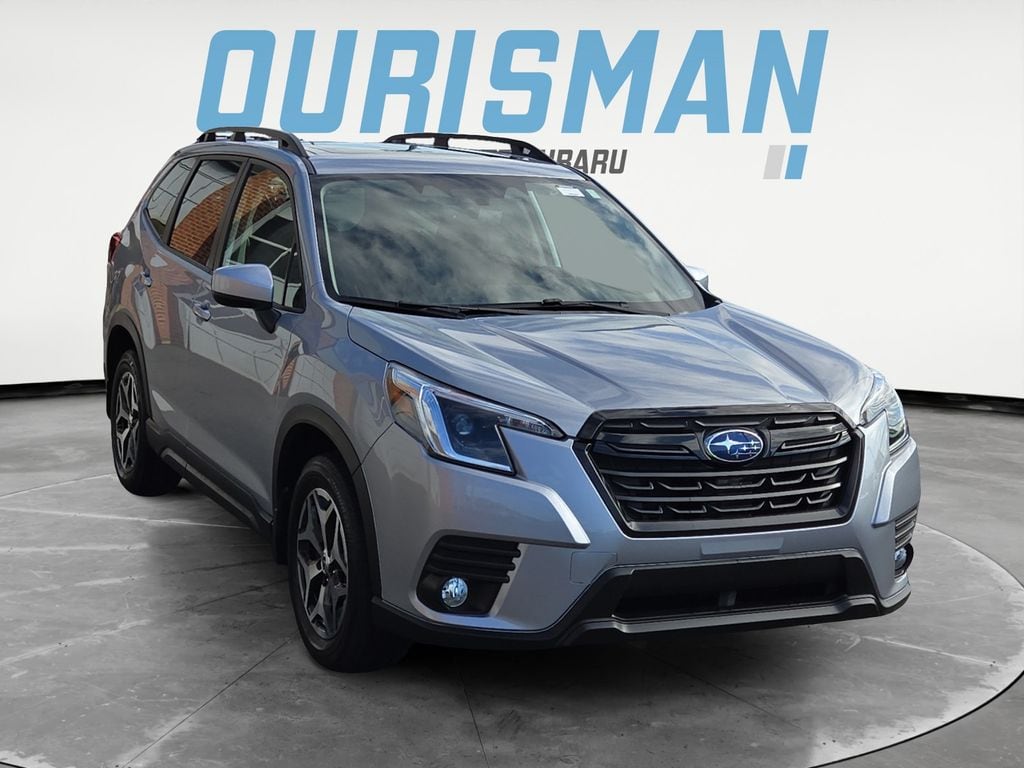 2023 Subaru Forester Premium's photo