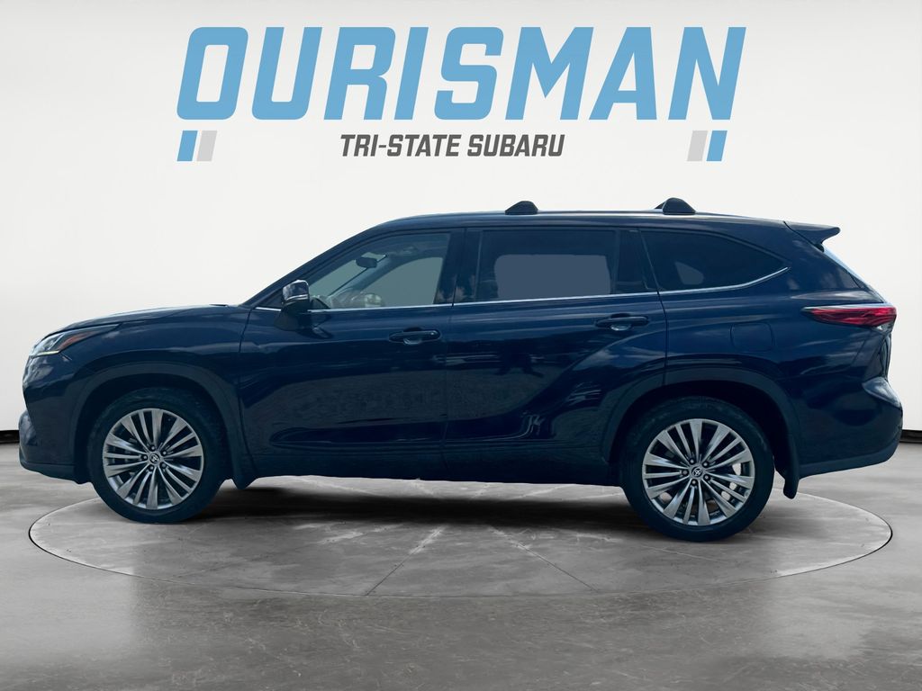 2021 Toyota Highlander Platinum photo 3