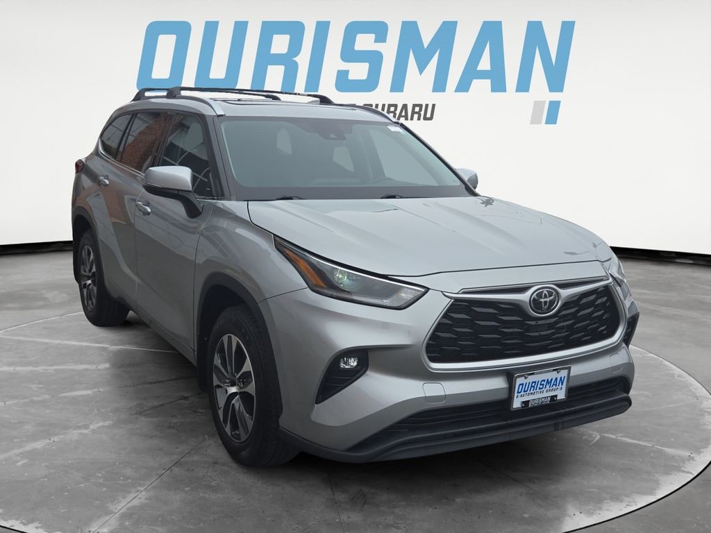 Used 2021 Toyota Highlander XLE SUV