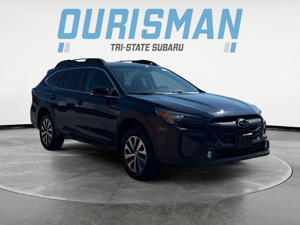 2025 Subaru Outback Premium's photo