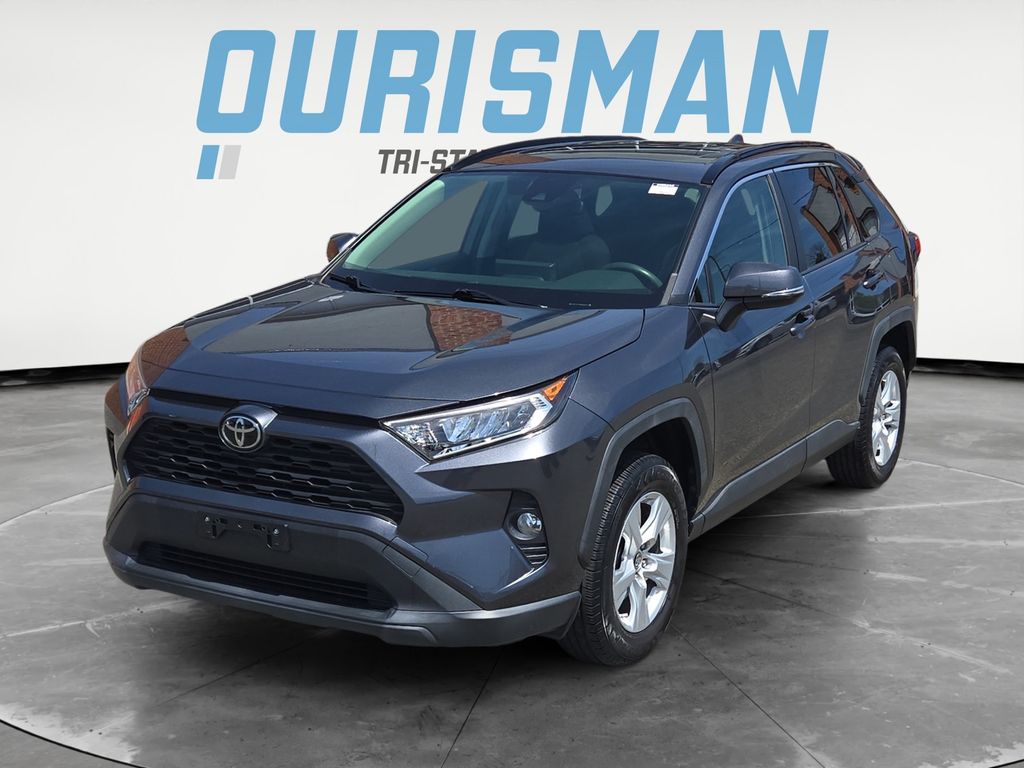 Used 2019 Toyota RAV4 XLE with VIN JTMP1RFV3KD020399 for sale in Newark, DE