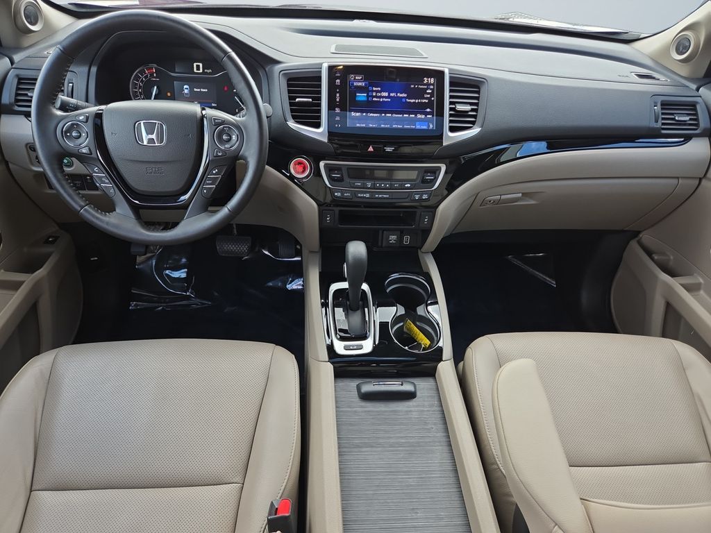 2019 Honda Ridgeline RTL-E photo 3