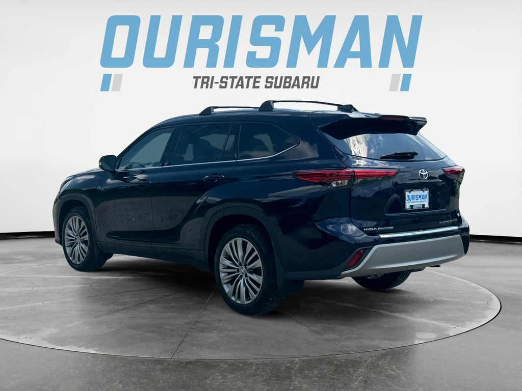 2021 Toyota Highlander Platinum photo 4