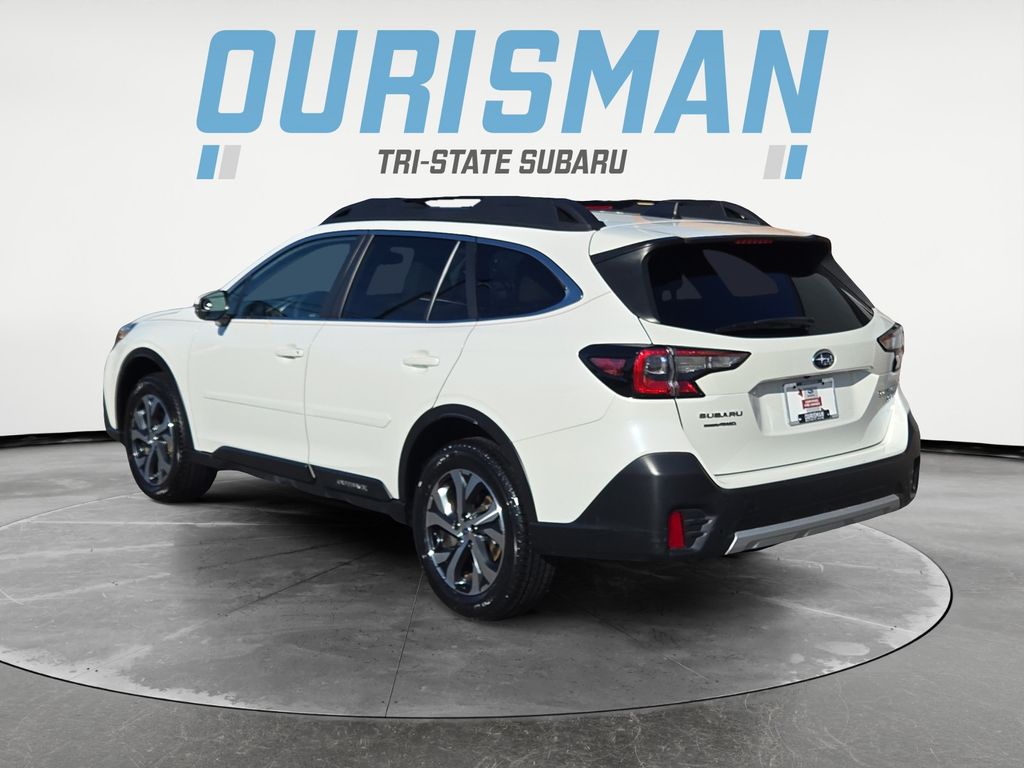 2022 Subaru Outback Limited XT photo 3