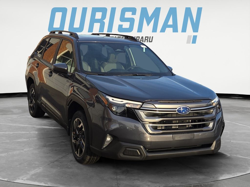 2025 Subaru Forester Premium's photo
