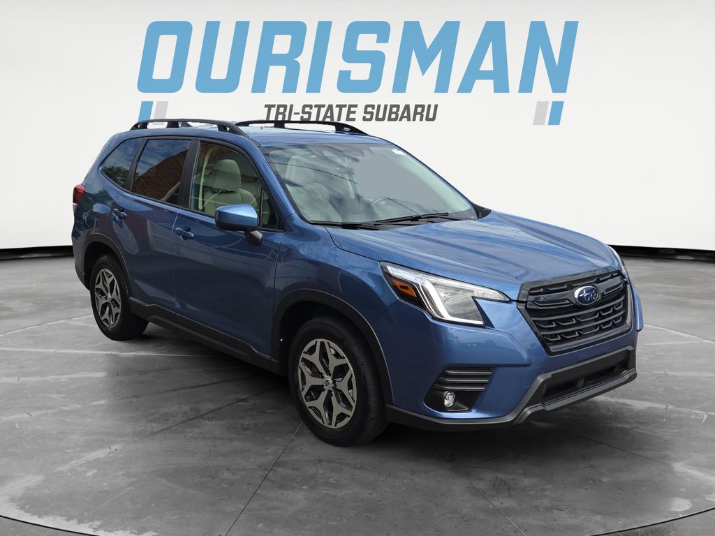 2024 Subaru Forester Premium's photo