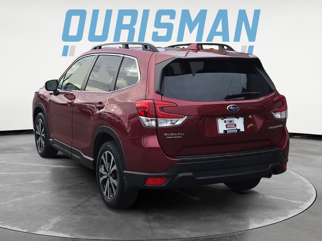 2022 Subaru Forester Limited photo 2