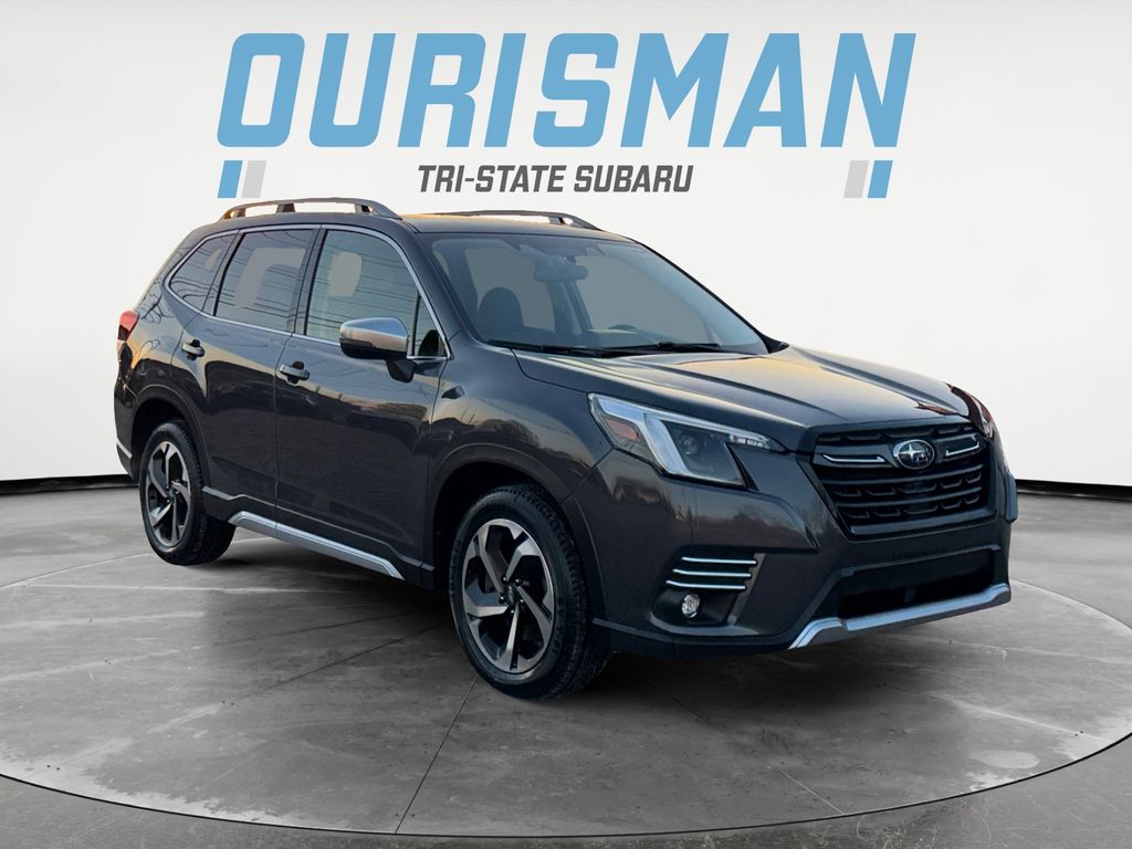 2023 Subaru Forester Touring's photo