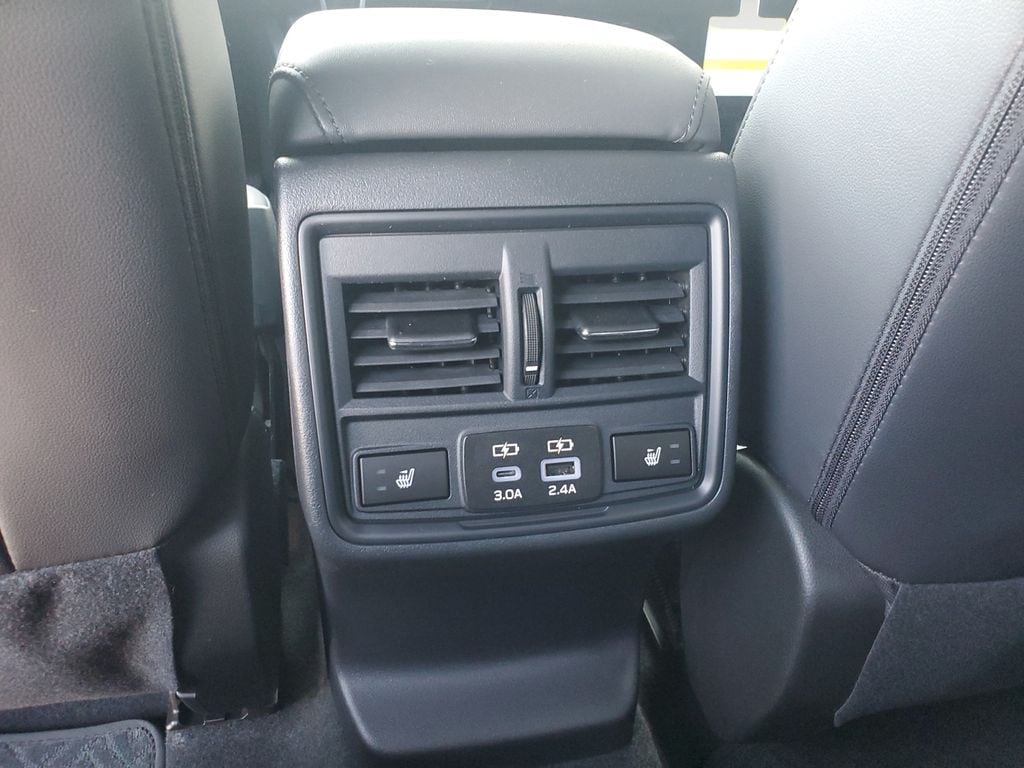 2026 Subaru Outback Limited - Photo 17