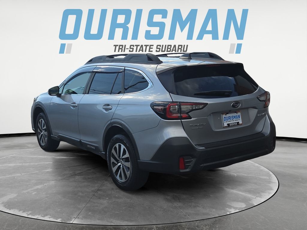 2020 Subaru Outback Premium photo 4