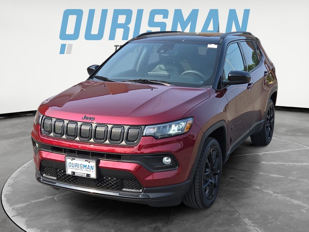 Used 2022 Jeep Compass Altitude with VIN 3C4NJDBB0NT181569 for sale in Newark, DE