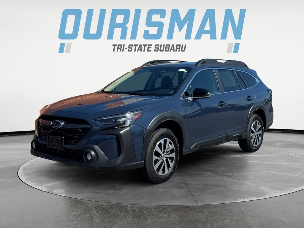 2025 Subaru Outback Premium's photo