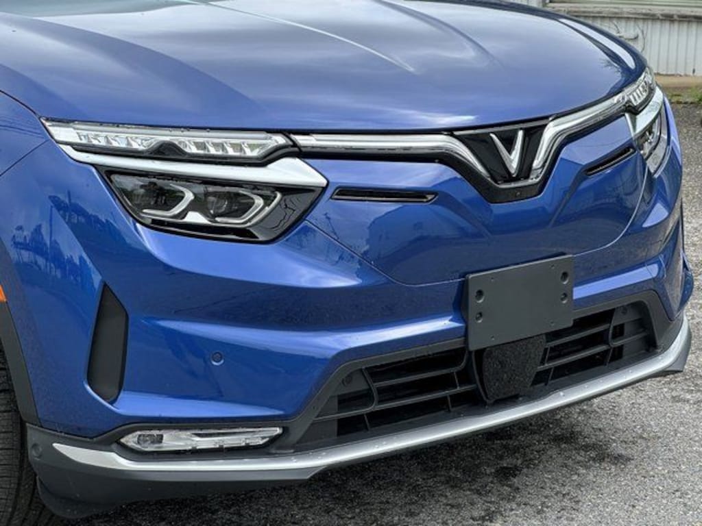 New 2025 VinFast VF 8 Plus SUV