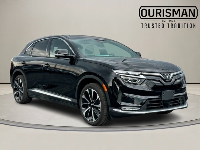 2025 VinFast VF 8