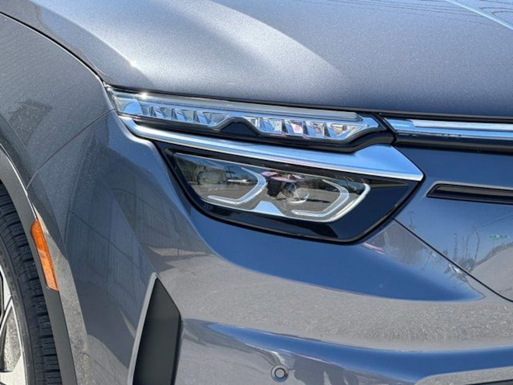 New 2025 VinFast VF 8 Plus SUV