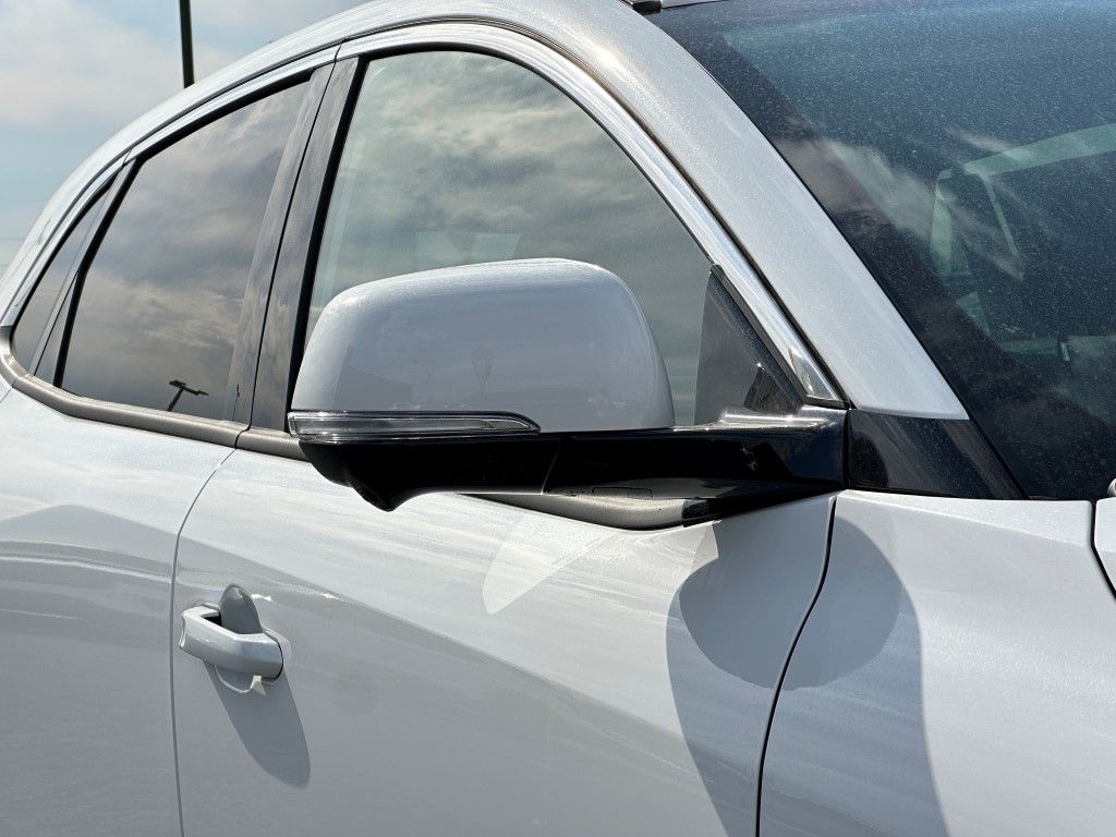 New 2025 VinFast VF 8 Eco SUV