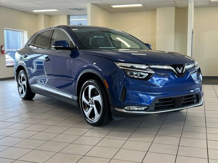 2025 Vinfast VF 8 Eco SUV