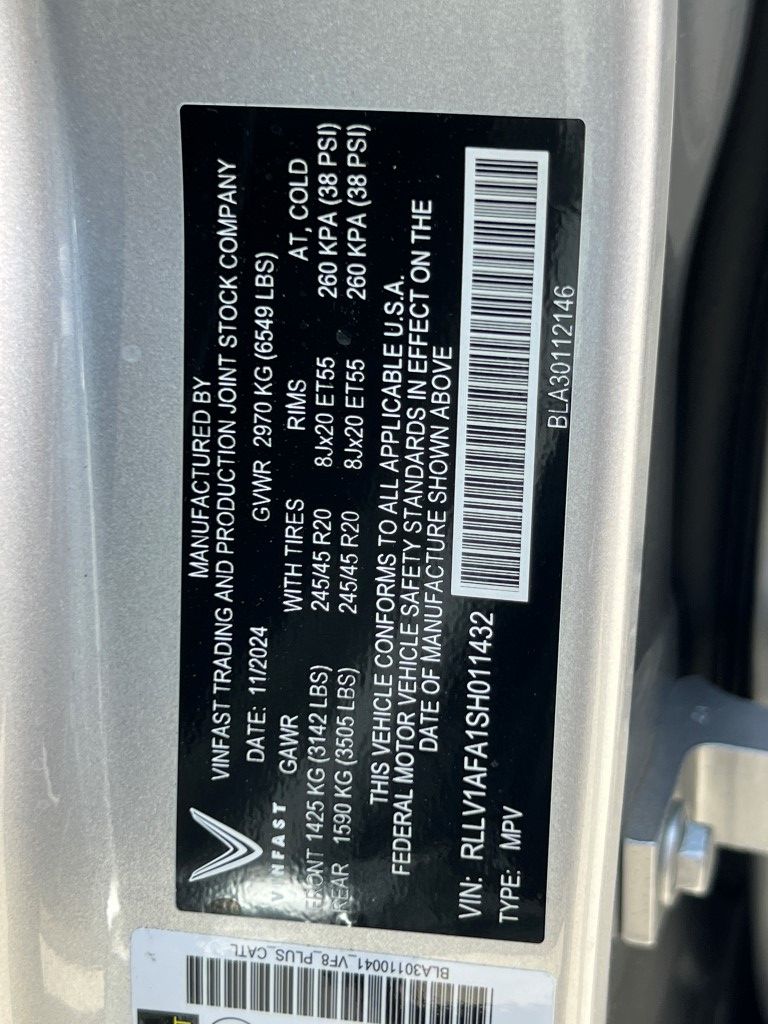 2025 VinFast VF 8 Plus - Photo 29