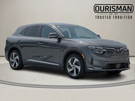 2025 Vinfast VF 8 Eco SUV