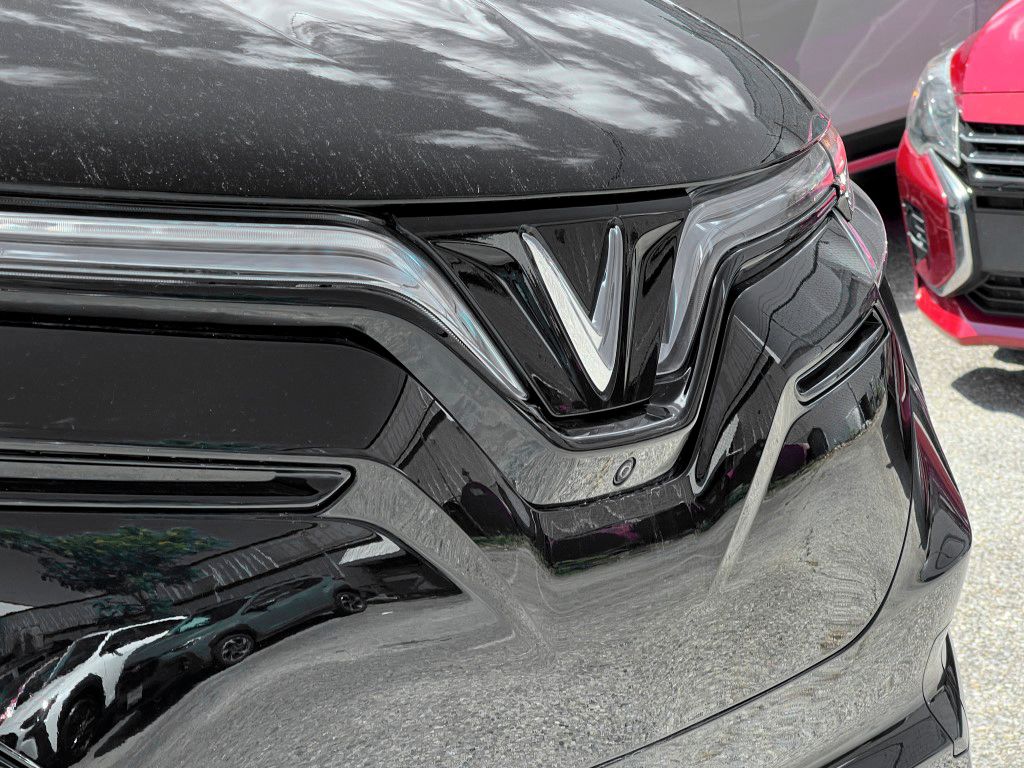 2025 Vinfast VF 8 8 photo 3