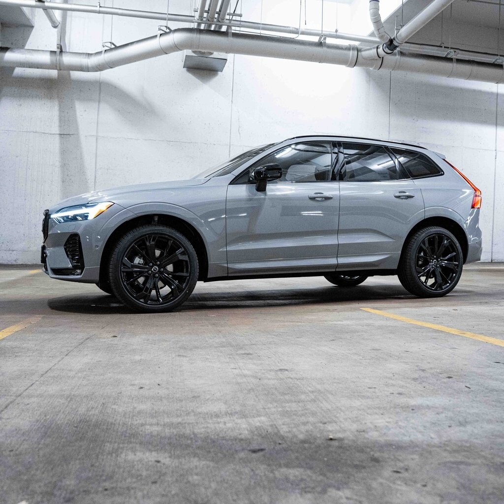New 2026 Volvo XC60 B5 Ultra Black Edition SUV