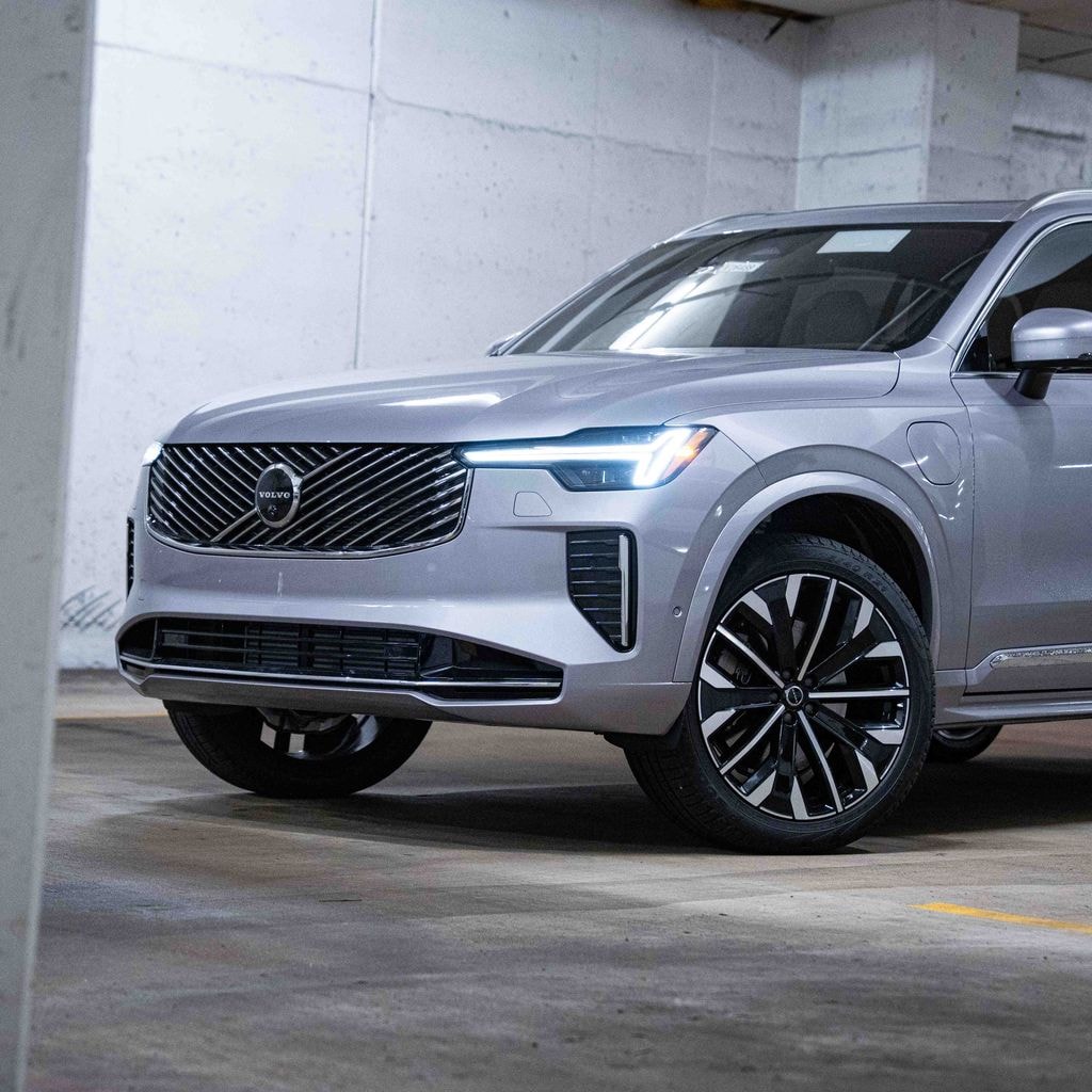 New 2026 Volvo XC90 plug-in hybrid T8 Plus 6-Seater SUV