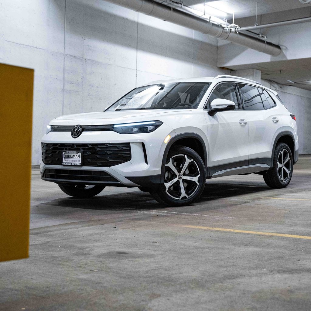 New 2026 Volkswagen Tiguan 2.0T SE SUV