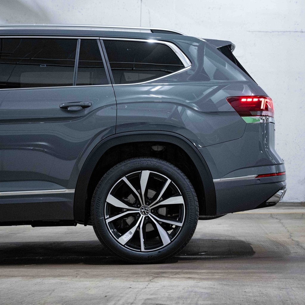 New 2026 Volkswagen Atlas 2.0T SEL Premium R-Line SUV