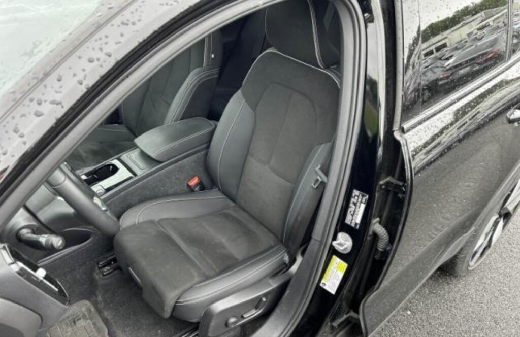 Used 2023 Volvo C40 Recharge Pure Electric Ultimate SUV