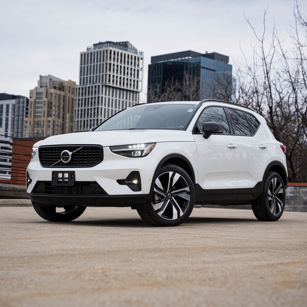 2025 Volvo XC40 Ultra's photo