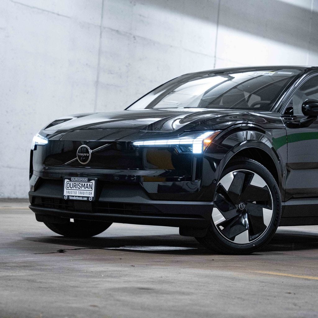 New 2026 Volvo EX30 Twin Motor Ultra SUV