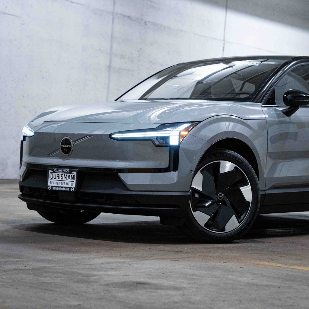 New 2026 Volvo EX30 Twin Motor Ultra SUV