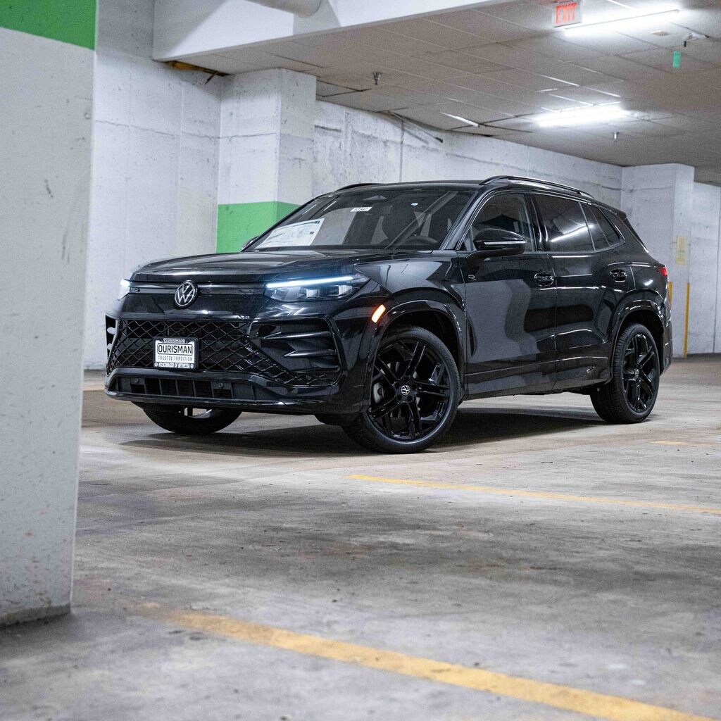 New 2026 Volkswagen Tiguan 2.0T SE R-Line Black SUV