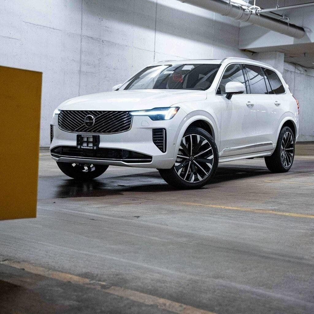 New 2026 Volvo XC90 B6 Plus 7-Seater SUV