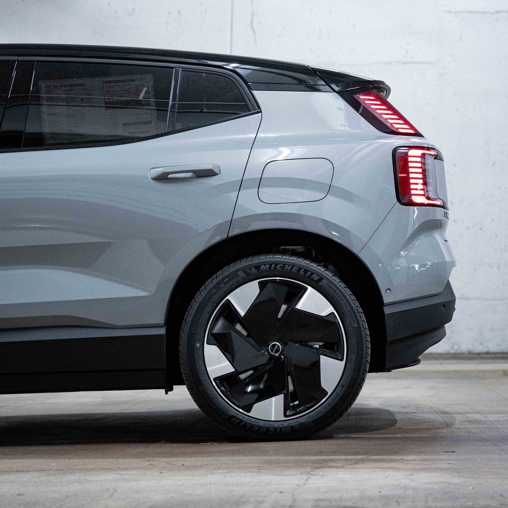 New 2026 Volvo EX30 Twin Motor Ultra SUV