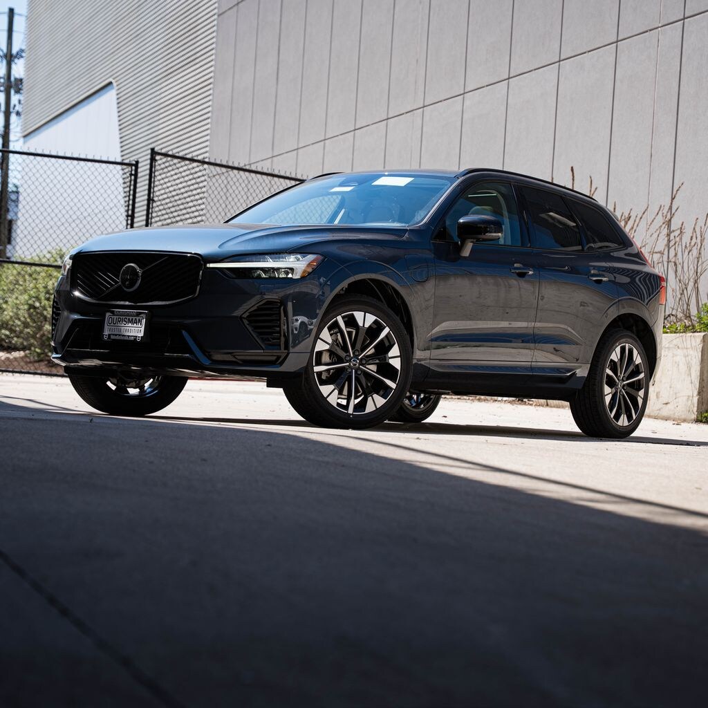 New 2026 Volvo XC60 plug-in hybrid T8 Ultra SUV