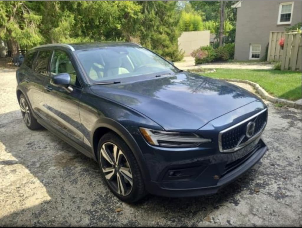 Used 2023 Volvo V60 Cross Country B5 Plus Wagon