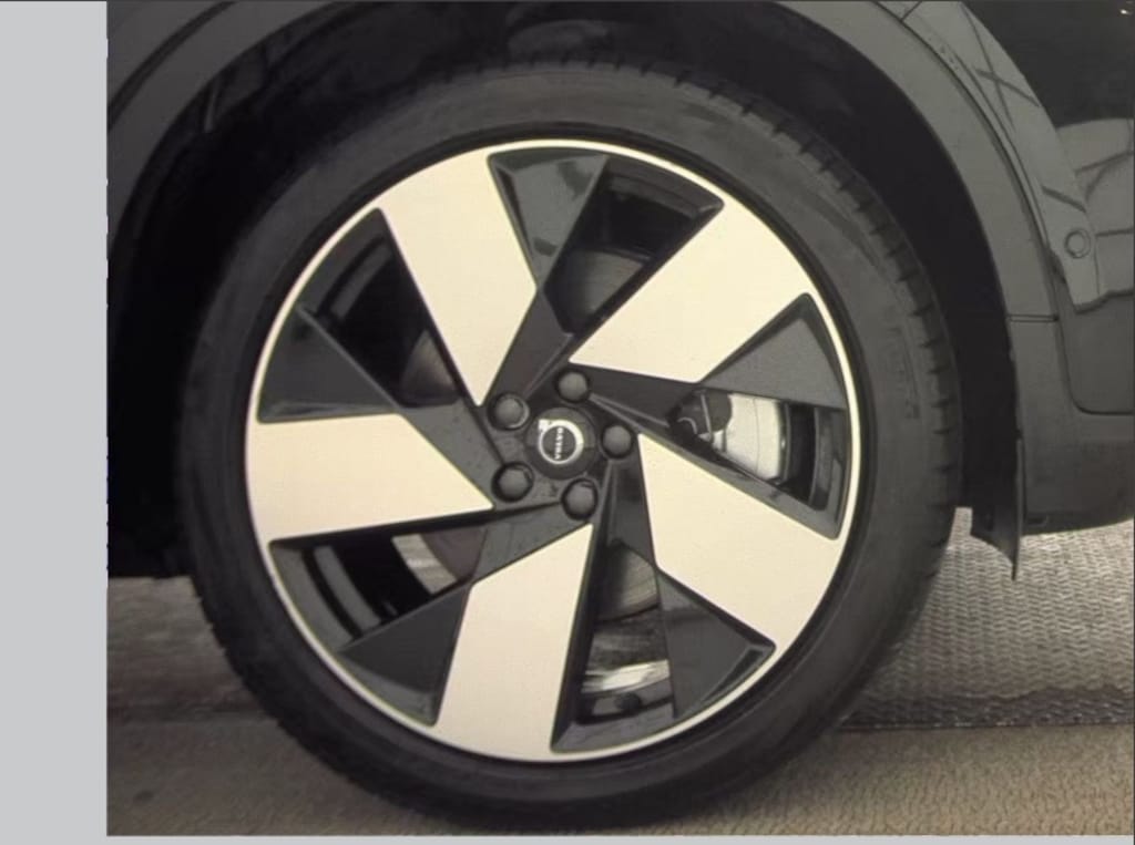 Used 2023 Volvo XC40 Recharge Pure Electric Ultimate SUV